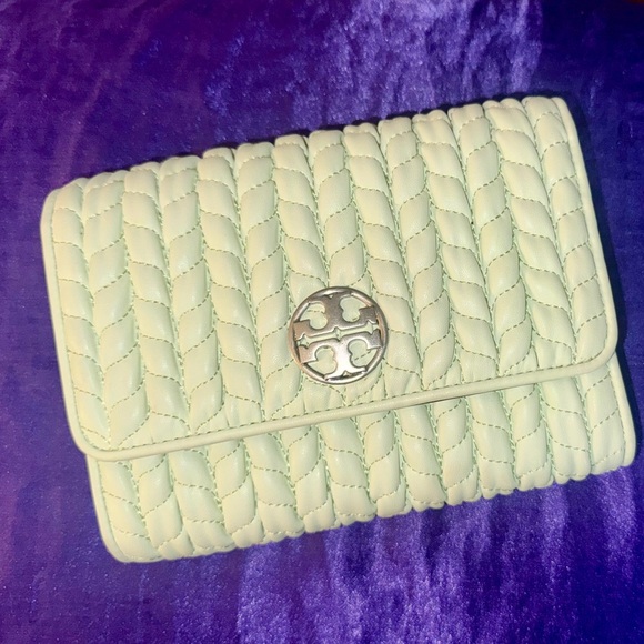 💚 Tory Burch - Mint Green Kira Ruched Small Convertible Shoulder Bag 👝 - Picture 2 of 12